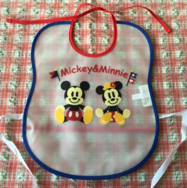 日本迪士尼阿卡將米奇米妮離乳學習二合一用餐軟布口袋防水收納圍兜兜BABY滿月彌月周歲禮-日本製