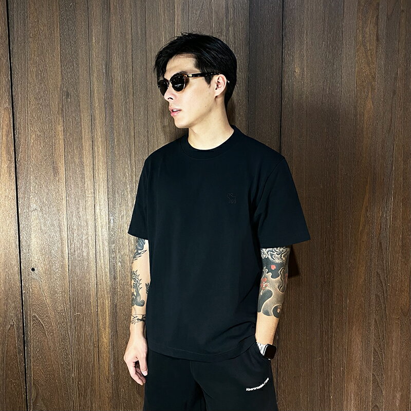 美國百分百【全新真品】Abercrombie & Fitch 短袖 棉質 T恤 AF 上衣 logo 短T 黑色 CW95
