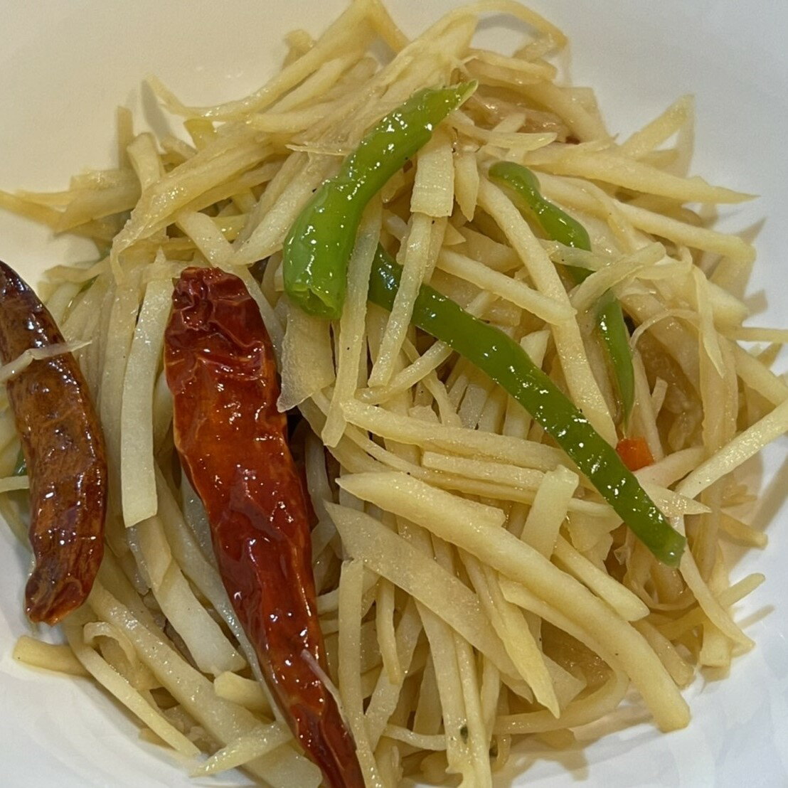 [樂天私房菜]酸辣土豆絲(花椒與乾辣椒的油香結合)