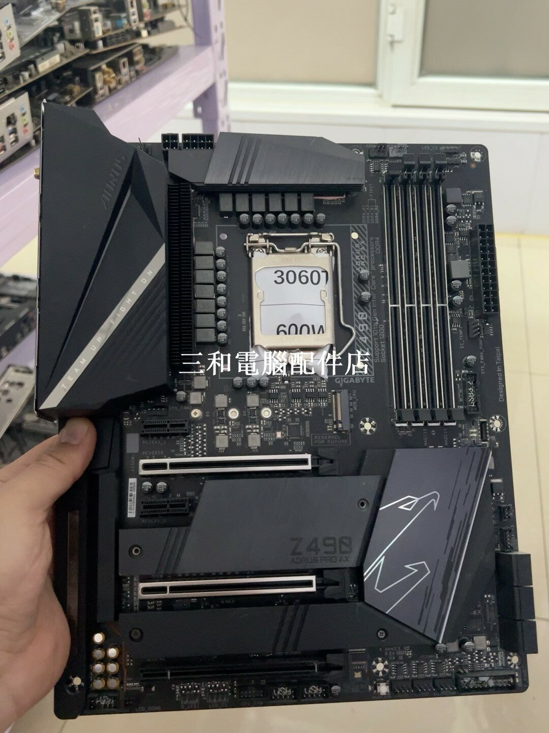 技嘉 Z490 AORUS PRO AX 主機板 高效能 Intel 平台 所見即所得 實物拍攝 畫質保證 快速出貨 官方質保
