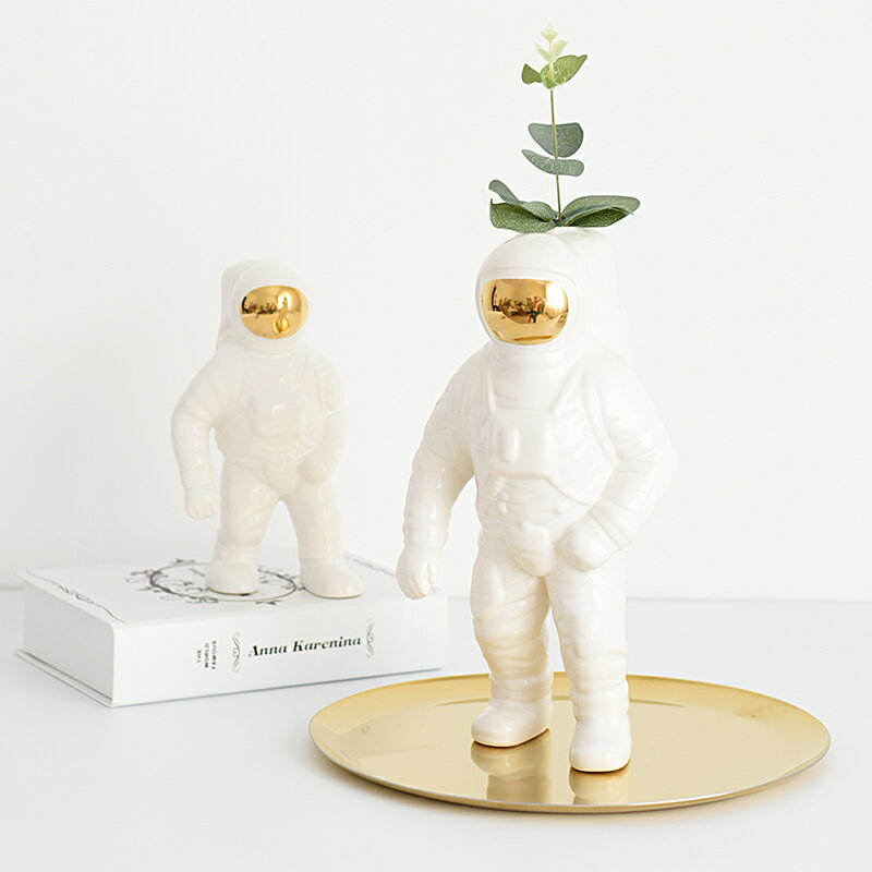 北歐太空人擺件宇航員花瓶時尚創意動漫花器樣板房飾品桌面擺件1入