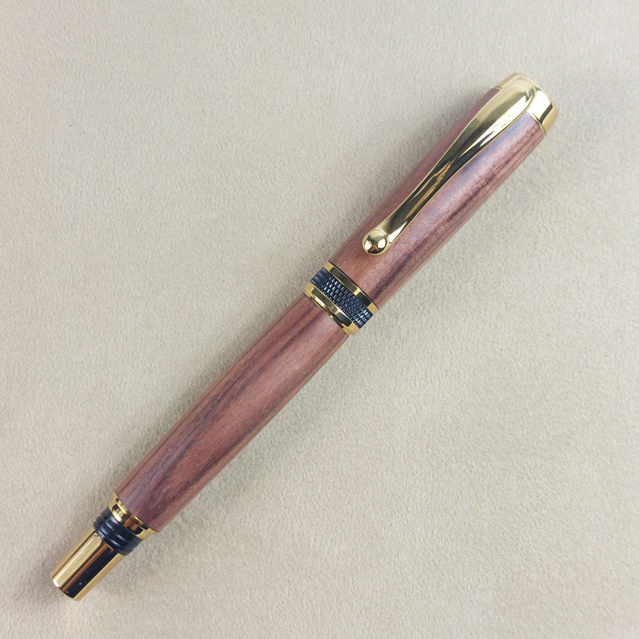 玻利維亞鐵木鋼珠筆 #KOBE手工筆 #手工筆 #手工鋼珠筆