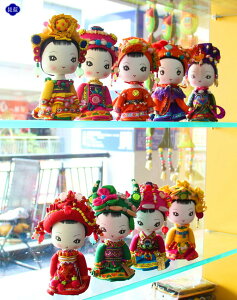 民族風手工藝品木制卡通精品娃娃婚慶擺件旅游出國特色禮物
