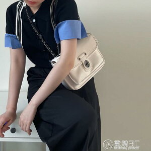 韓版ins流浪包包女2023新款小眾設計斜背郵差包百搭溫柔系腋下包 樂樂百貨