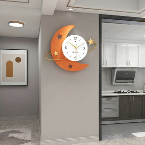 現代簡約鐘表掛鐘客廳家用時尚個性掛表創意裝飾輕奢時鐘掛墻