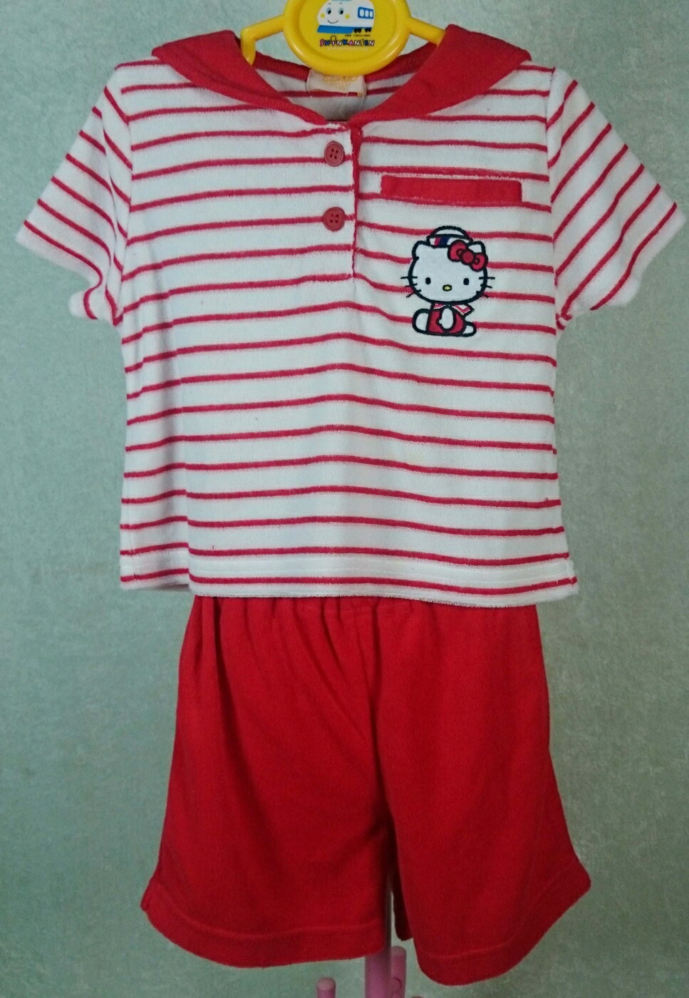 【震撼精品百貨】Hello Kitty 凱蒂貓 童裝 衣褲組 紅條紋 震撼日式精品百貨