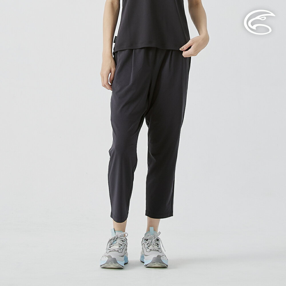 ADISI 女彈性乾爽快排簡約打摺長褲 AP2511067 (S-2XL)｜透氣 吸濕 快乾 輕量 九分褲 休閒褲