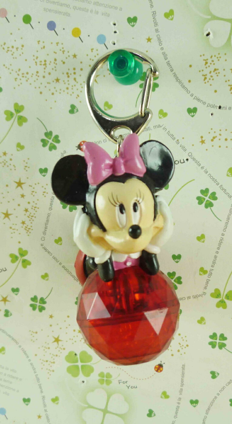 【震撼精品百貨】Micky Mouse 米奇/米妮 鑰匙圈-米妮抱球 震撼日式精品百貨
