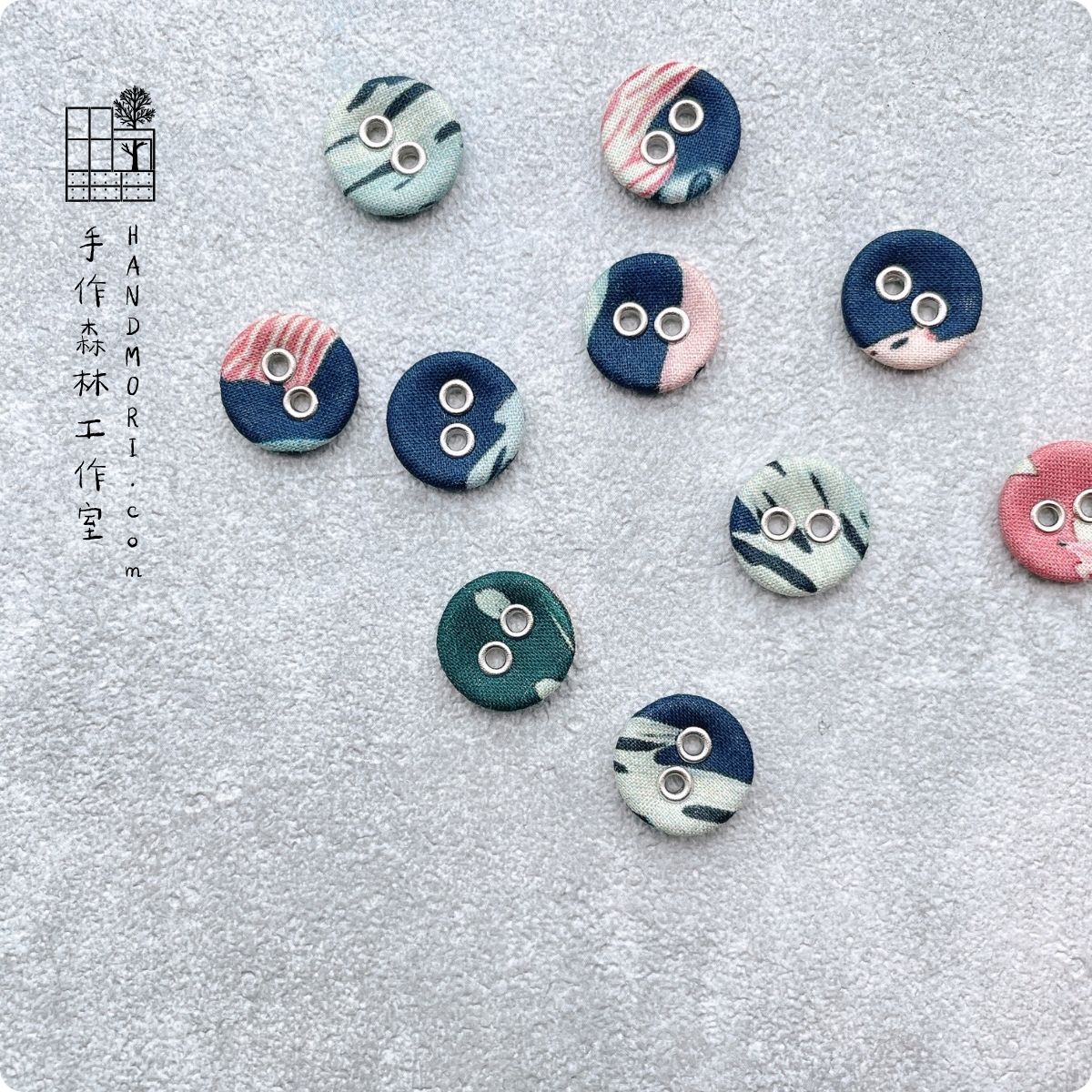 手作森林【兩孔布包釦-12mm】原創印花 夢遊小影 釦子 包扣 襯衫扣 手縫釦 鈕扣配件