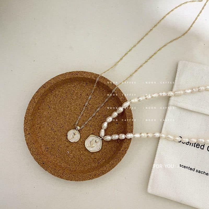 法式高雅珠光 白色琺瑯玫瑰花金幣珍珠項鍊 2