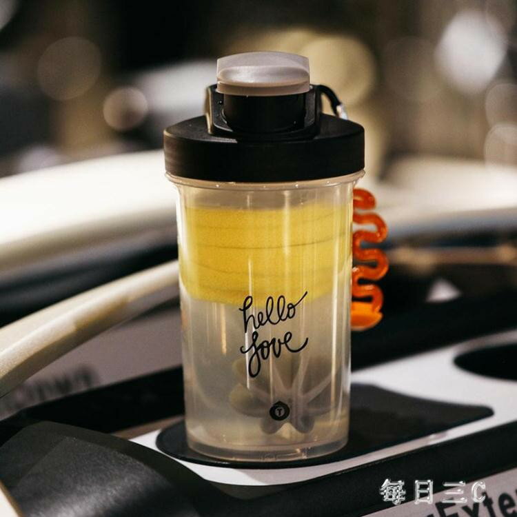 搖搖杯健身蛋白粉運動帶刻度果汁杯帶粉盒攪拌球酵素奶昔杯 zm2331 TW
