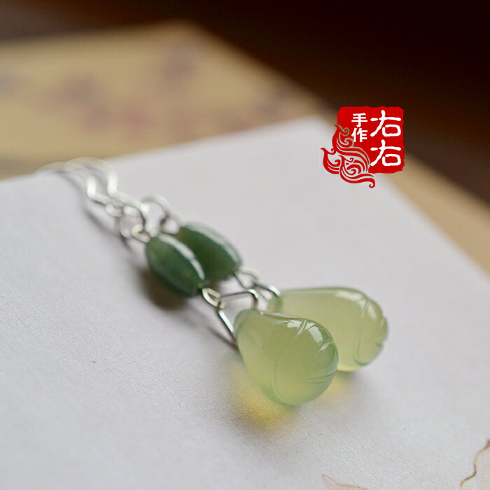原創手工製作天然油青翡翠配岫玉花苞可愛古風古典耳環耳飾配盒1入