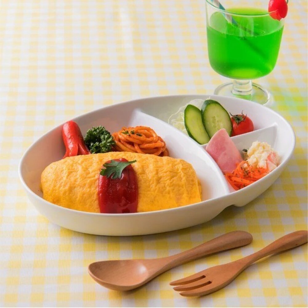 白瓷橢圓造型三格分隔盤 日本  | 211餐盤 餐盤 可微波 分隔餐盤 白色 素色 日本進口 - 日本 日本現貨 日本代購 日本空運來台 代購 日本選物 熱銷商品 日本人氣 JAPAN 送禮推薦 蛋包飯 麵包盤 早午餐盤 咖哩盤 燉飯盤 輕食盤 分隔盤