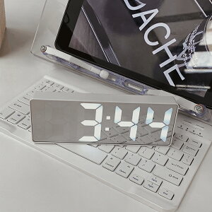簡約黑白鏡面LED聲控鬧鐘ins床頭臥室桌面數字顯示器智能電子時鐘