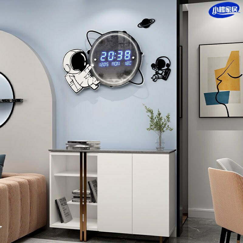 創意擺鐘 輕奢鐘錶掛鐘 客廳裝飾時鐘 時尚現代簡約大氣創意藝術時鐘 太空人時鐘 電子時鐘