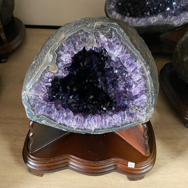 天然 烏拉圭🇺🇾5A財寶袋圓洞型 紫晶洞 紫水晶洞 🔮紫遇貴人 專屬你的小烏圭😘系列 6.5kg 編號:494