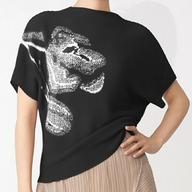 【巴黎精品】現貨+預購 三宅風皺褶衣服褶皺上衣-短袖摺衣壓褶套頭衫顯瘦寬鬆印花折衣女T恤4色a1jq38