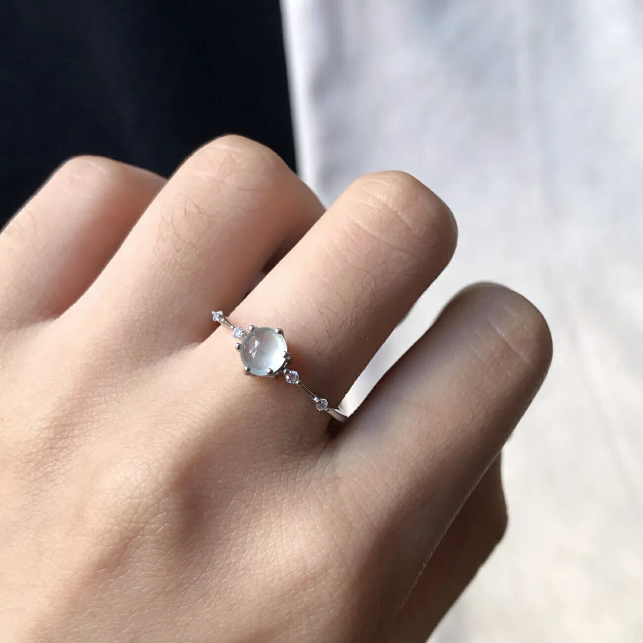 新款玉髓指環女白色冰種小蛋面戒指s925銀鑲嵌活口緬甸玉石指環