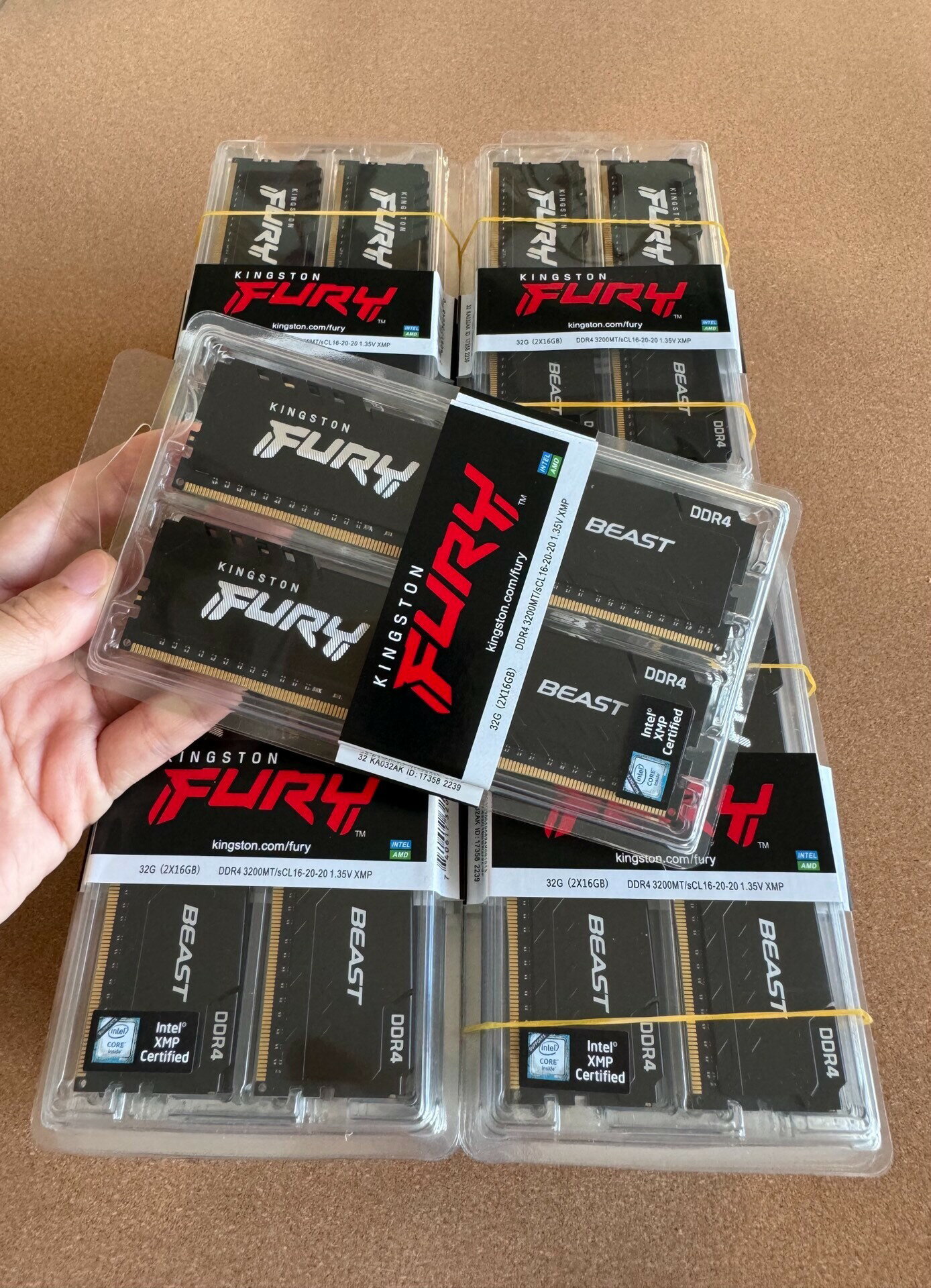 跳水價！！金士頓DDR4 16G 3200 8G 3200連號套裝32G駭客神條 臺式【北歐居家生活】
