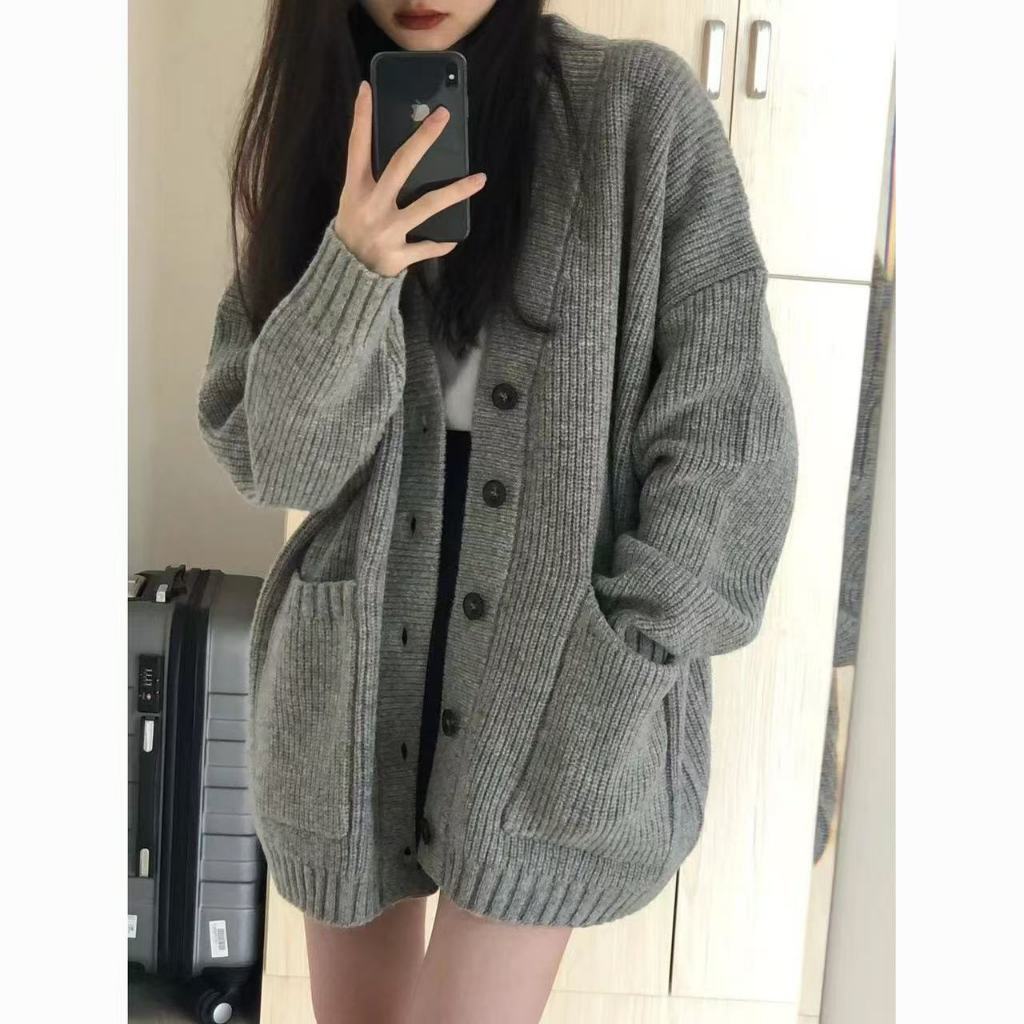 【臺灣出貨】秋冬季外穿外搭V領寬鬆衣服女 小香風排釦針織上衣外套針織長款外套 顯瘦毛衣女裝