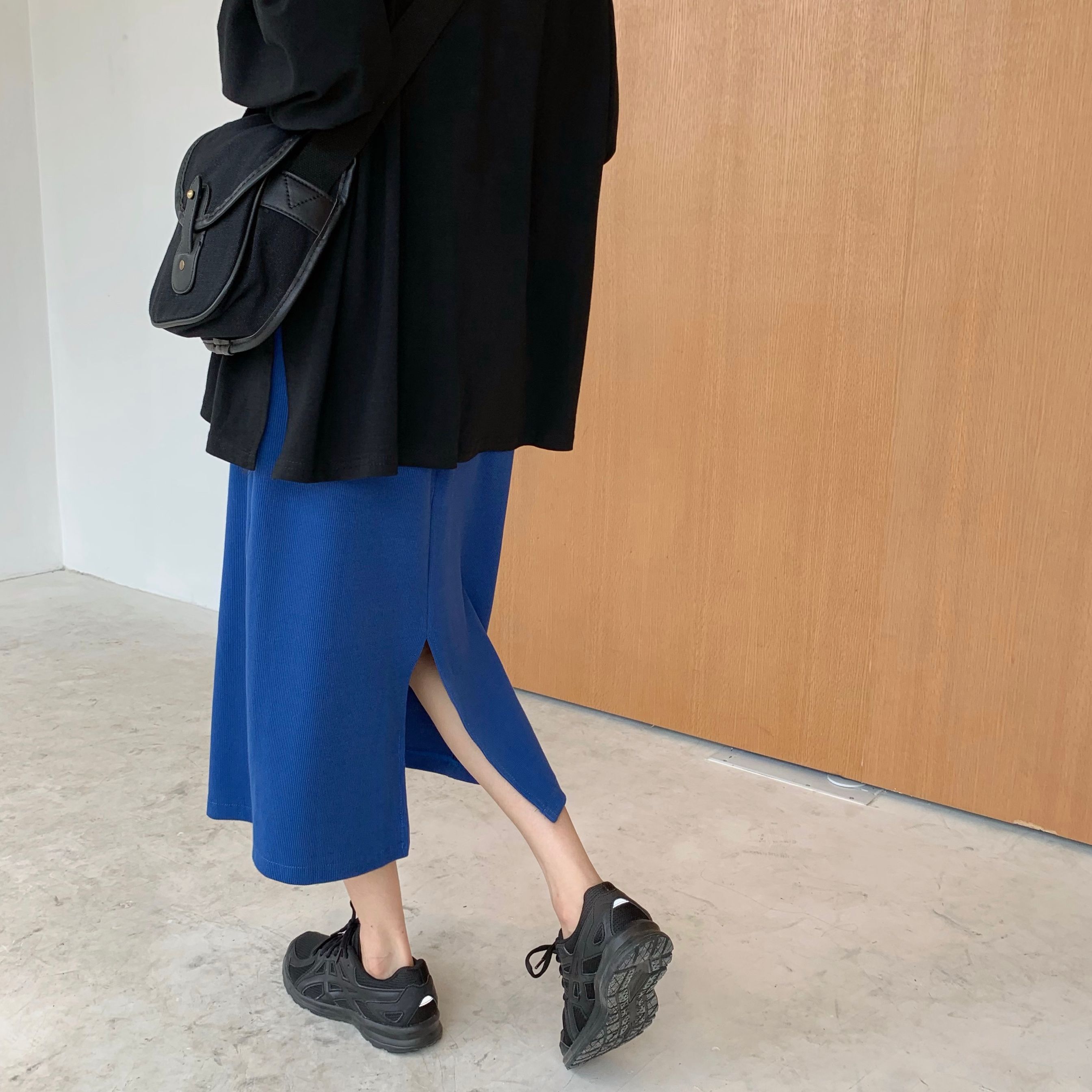 秋裝開叉上衣女寬松長袖T恤打底衫+高腰半身長裙時尚套裝女1入