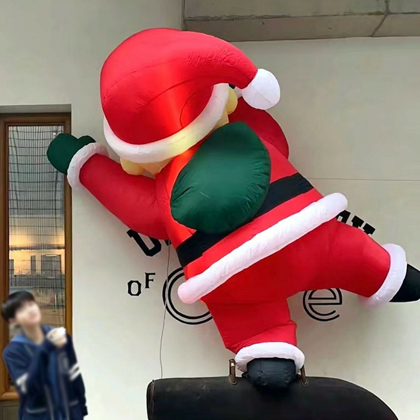 聖誕裝飾 聖誕老人 節日裝飾 免運 聖誕節日卡通裝飾充氣氣球商場開業活動佈置美陳聖誕老人爬墻氣模