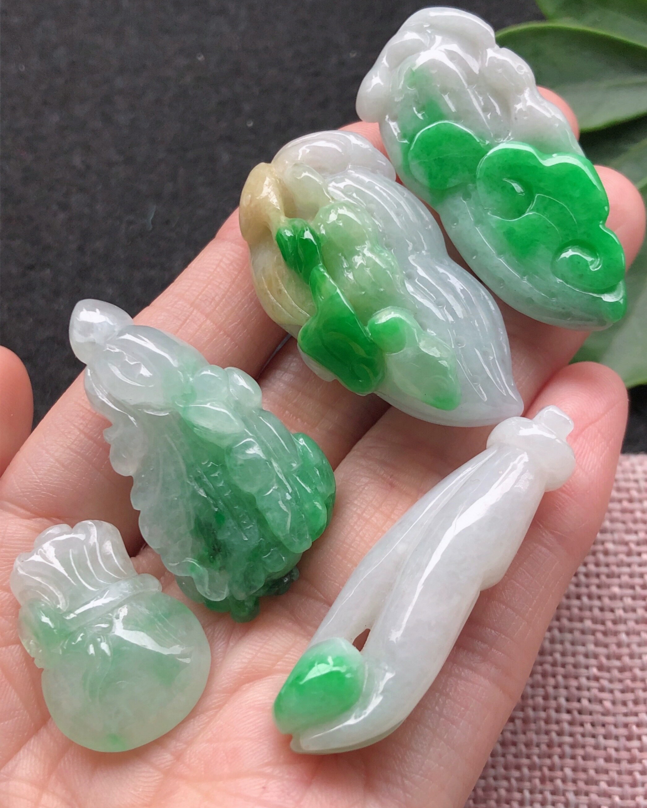 翡翠玉佛觀音葫蘆如意福瓜四季豆山水牌吊墜天然翡翠A貨項鏈鑲嵌