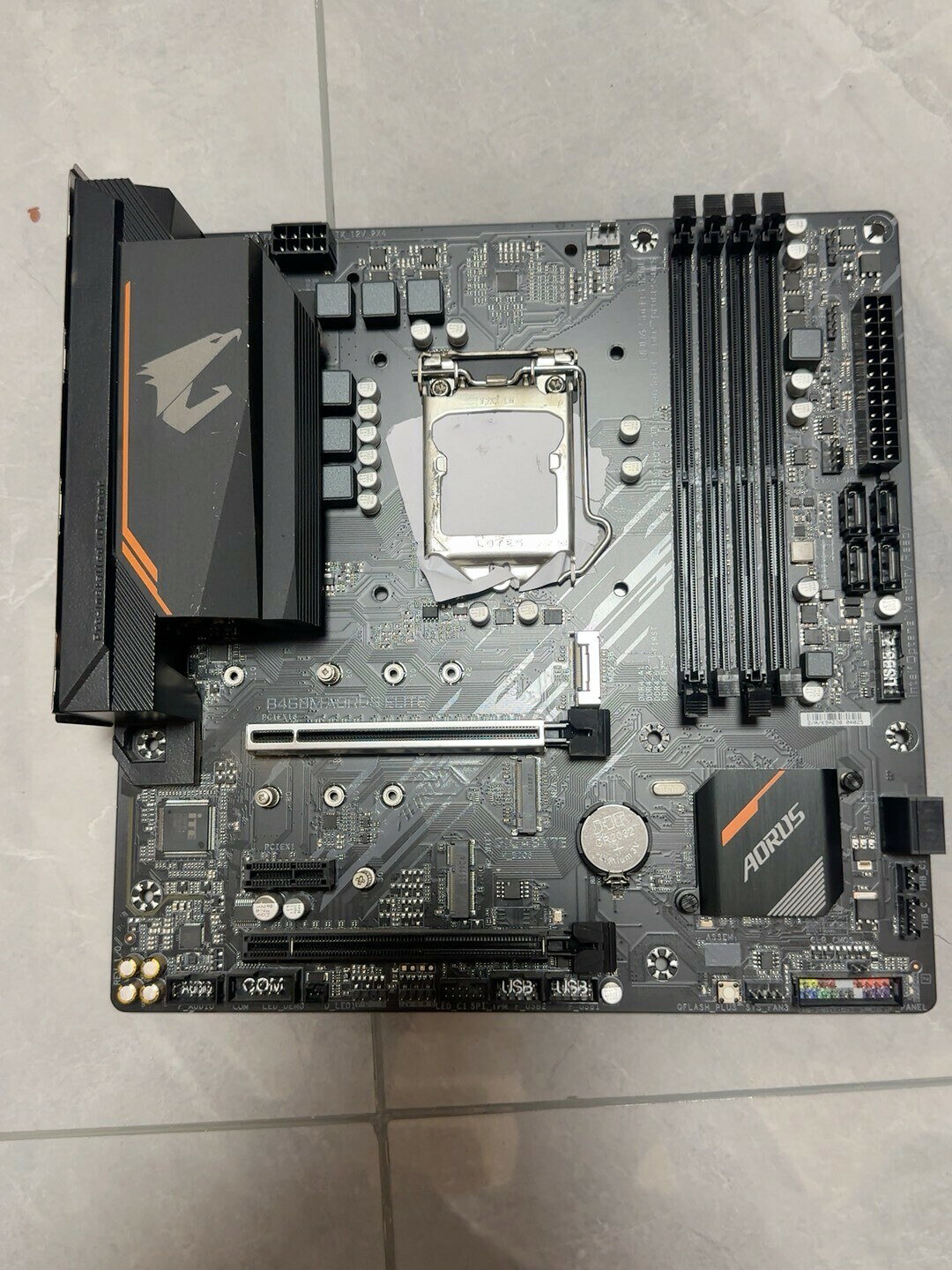 技嘉B460M小雕 主機板 高效能 遊戲主機 電腦組裝 相容Intel 二手良品 功能完好 支援M2 SSD