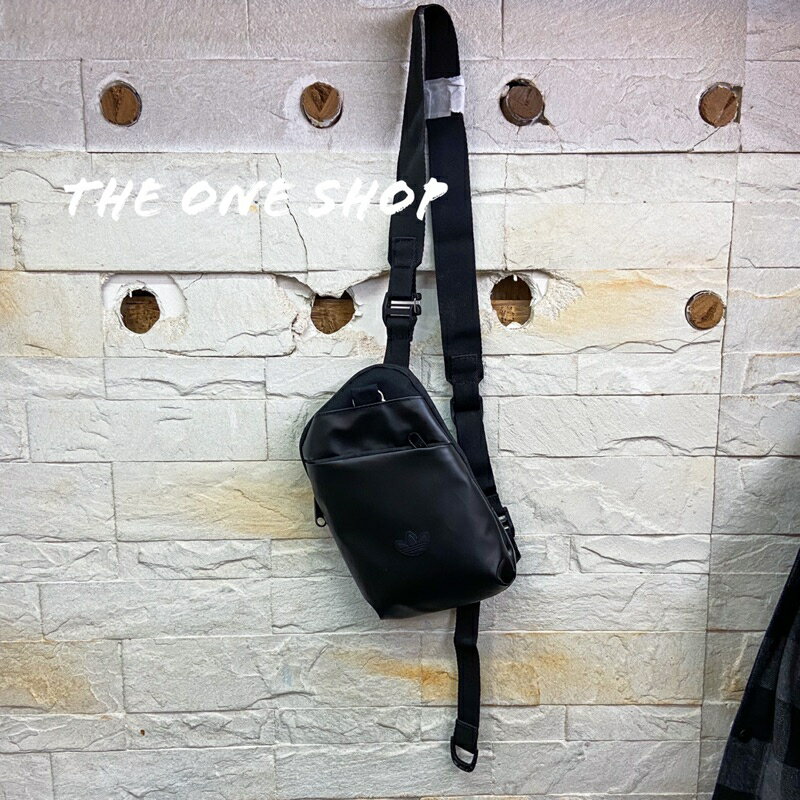 TheOneShop ADIDAS 愛迪達 腰包 包包 背包 側背包 斜背包 小方包 小包包 黑色 HK9649
