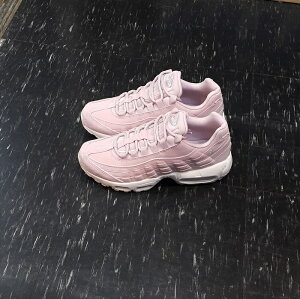 TheOneShop NIKE AIR MAX 95 粉色 櫻花粉 玫瑰粉 氣墊 慢跑鞋 807443-503 庫存出清