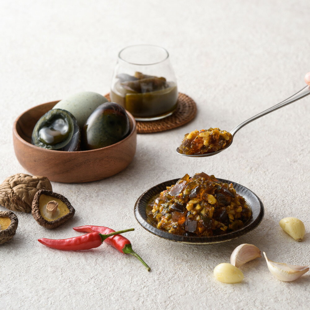 催淚蒜香皮蛋 (350g/瓶) │ 協發行泡菜 5