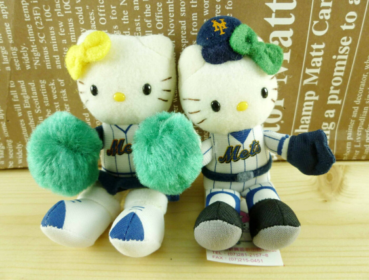 【震撼精品百貨】Hello Kitty 凱蒂貓 HELLO KITTY絨毛吊飾-洋基隊圖案(2入) 震撼日式精品百貨