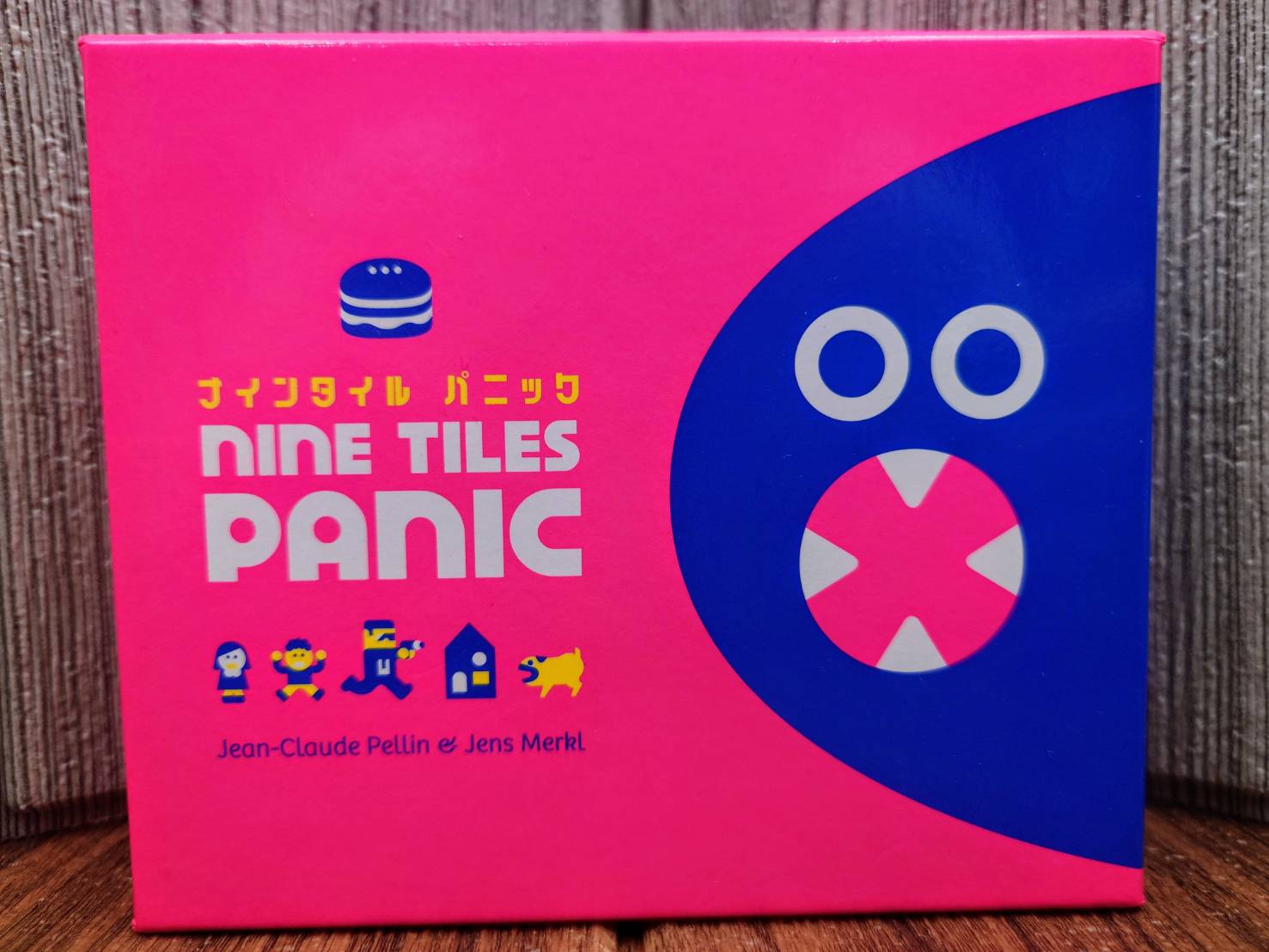 【桌遊侍】 瘋狂九板塊 Nine tiles panic 附繁體中文說明書 《免運.再送充足牌套》 實體店面快速出貨 九塊磚瘋狂版.九塊磚.益智遊戲