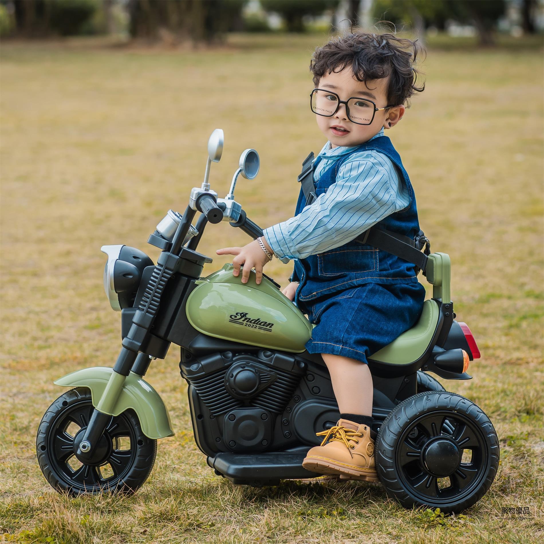 兒童電動摩托車三輪車男女孩寶寶電瓶車小孩可坐人充電遙控玩具車體能騎乘【聚物優品】