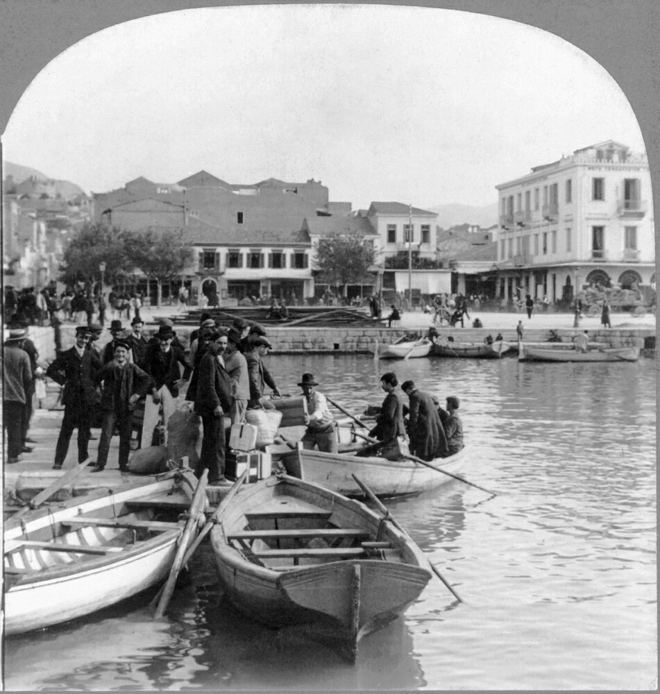 posterazzi-greek-immigrants-c1910-ngreek-immigrants-embarking-in