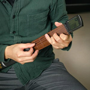 【樂天精選】口袋吉他輔助神器和弦練習器solo便攜式爬格子左手訓練可彈奏有聲