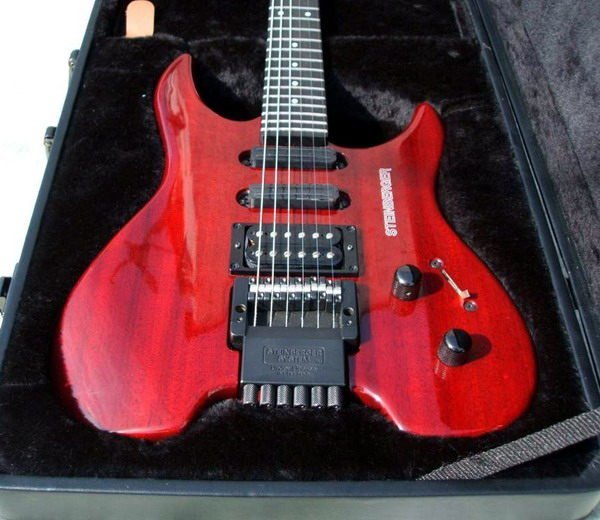 ☆ 收藏出讓︵☆美廠 USA Steinberger GR-4R 電吉他(含原廠硬盒)(已售出)【唐尼樂器】