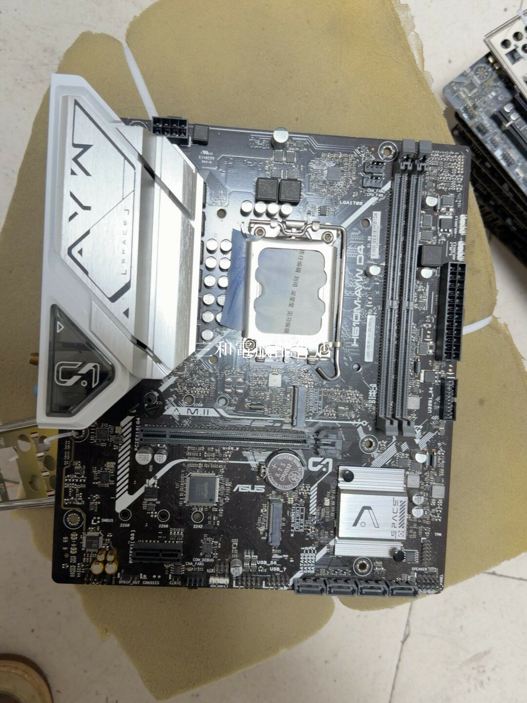華碩H610M-AYW-WIFI DDR4 擋板 WIFI-Ax211 網絡卡 天線接收器 主機板保修至2027年2月 即時可用 安心選購