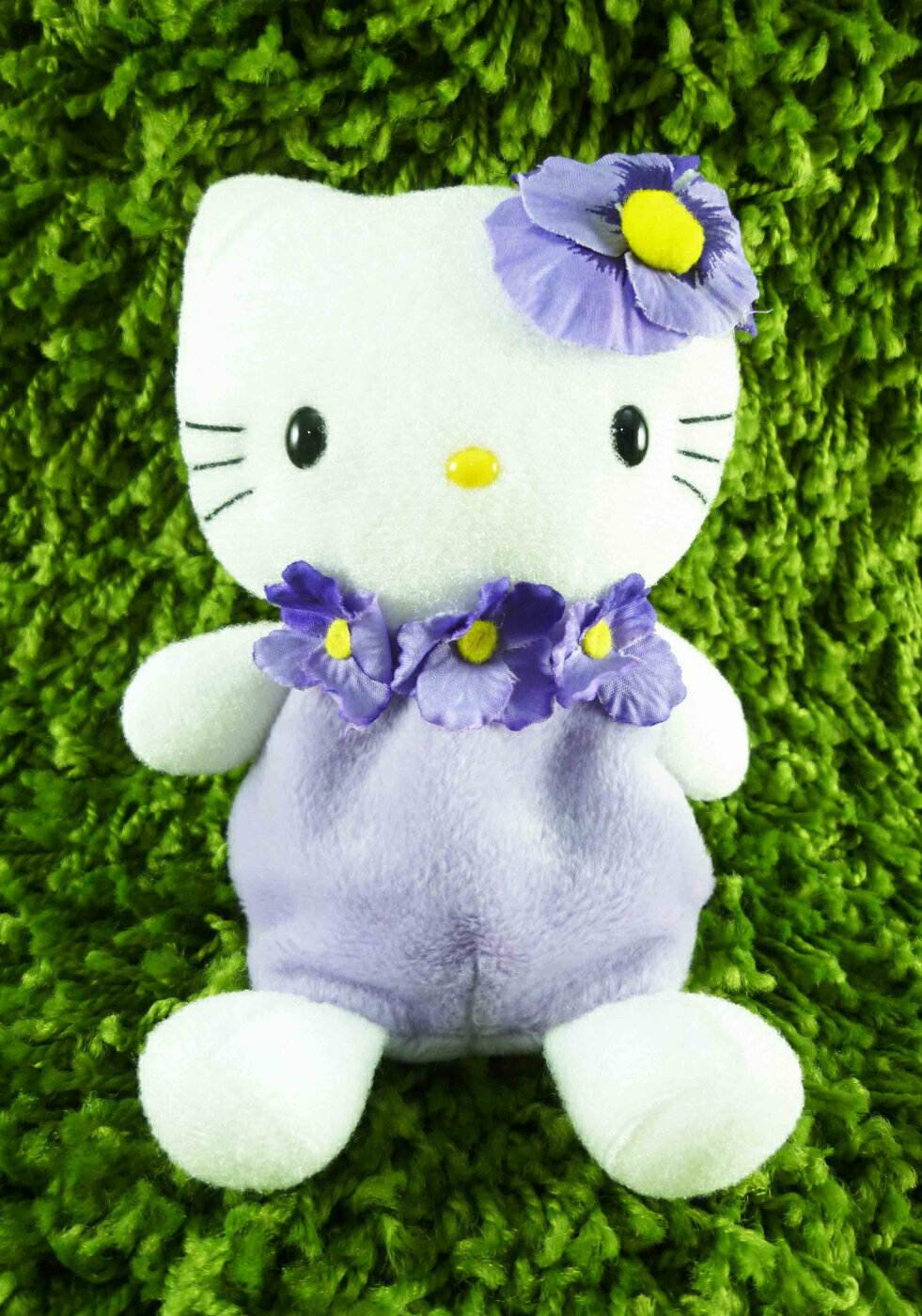 【震撼精品百貨】Hello Kitty 凱蒂貓 絨毛娃娃-紫花 震撼日式精品百貨