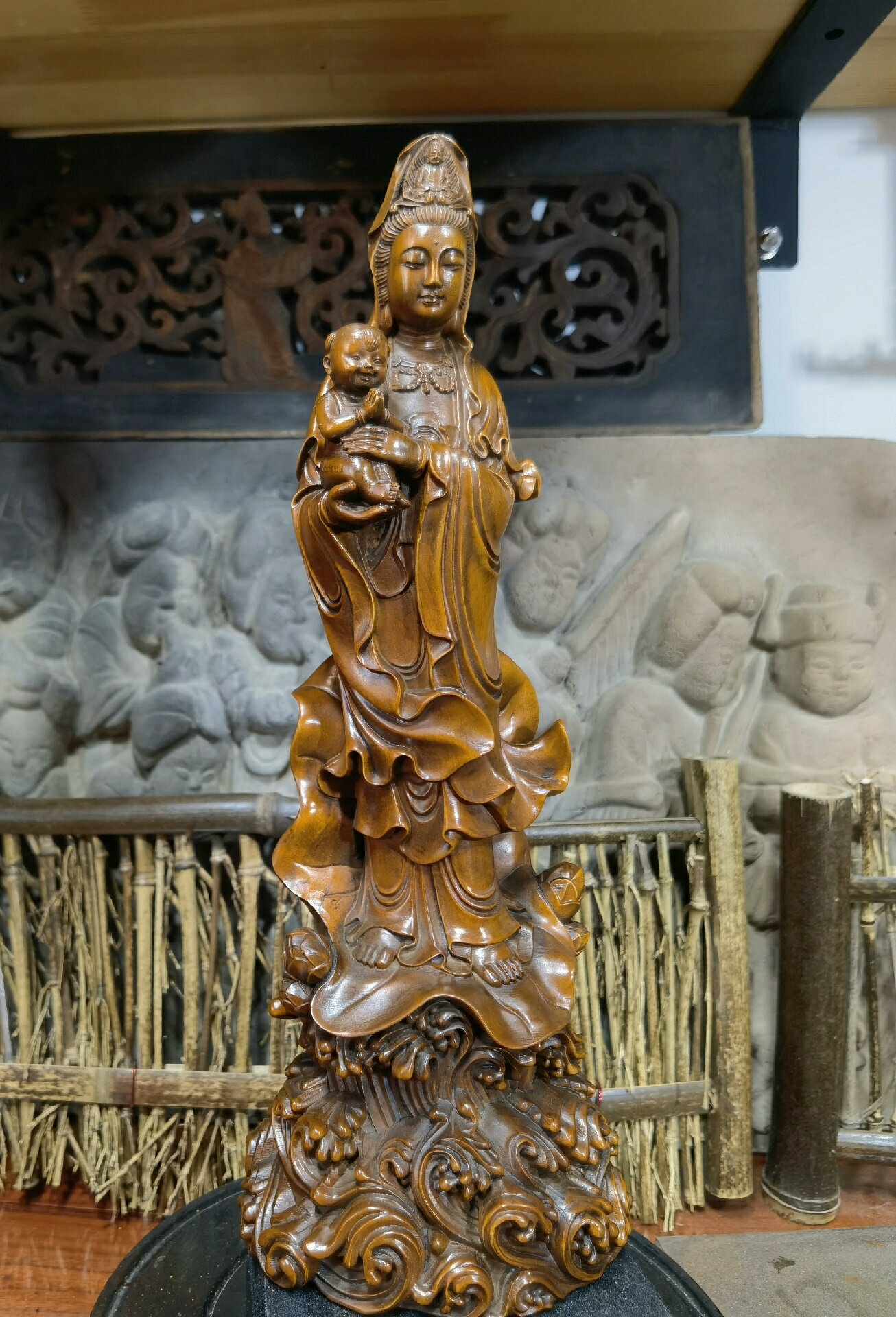 小葉黃楊木雕～觀世音菩薩，大尺寸高26直徑9厘米，重約438