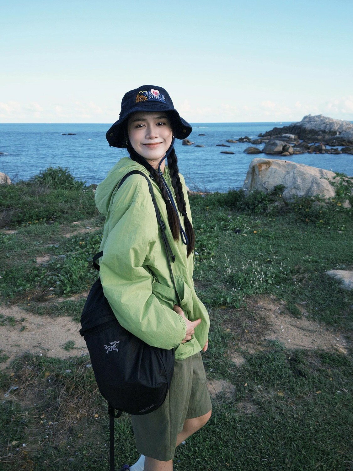 2026新款夏季戶外運動防曬衣短褲套裝女寬鬆連帽防曬服綠色外套潮