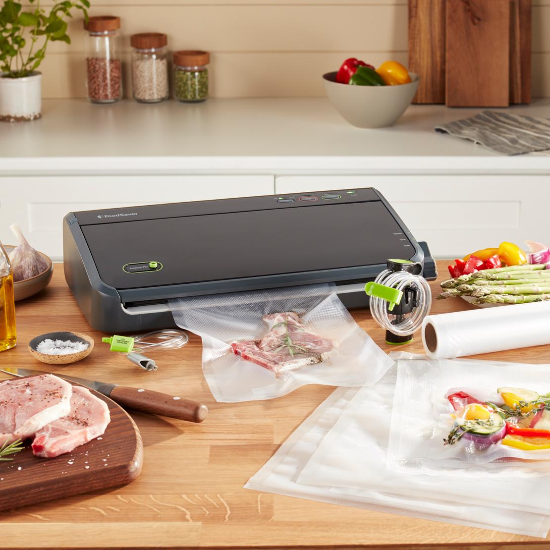 The FoodSaver FM2100 Vacuum Sealing System FM2100-000 sold by ...