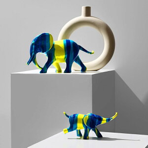 北歐藝術迷彩大象擺件一對樹脂創意輕奢客廳電視櫃玄關家居裝飾品