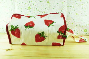 【震撼精品百貨】草莓 Strawberry 掛式面紙套-紅 震撼日式精品百貨