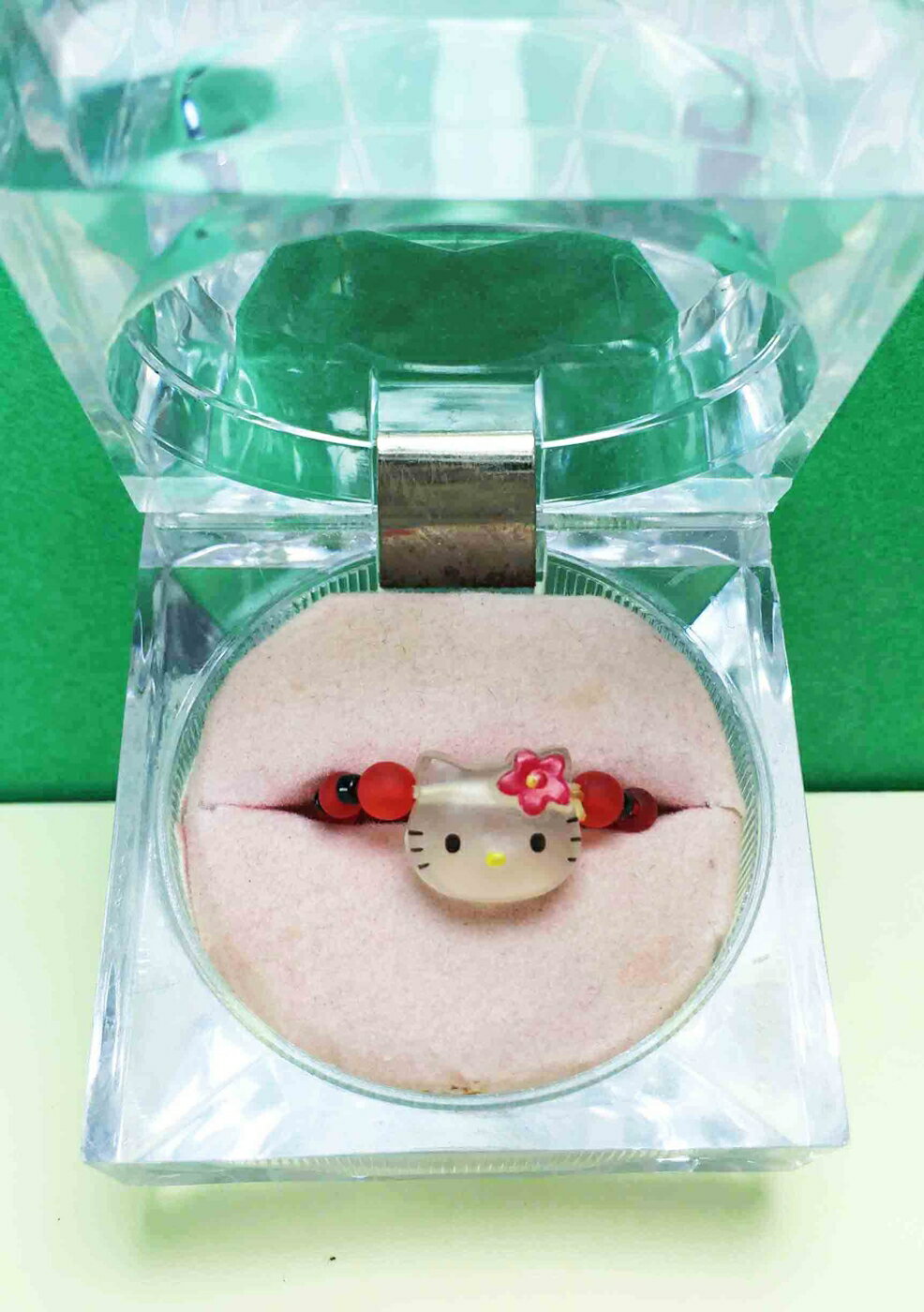 【震撼精品百貨】Hello Kitty 凱蒂貓 串珠戒指-紅花 震撼日式精品百貨