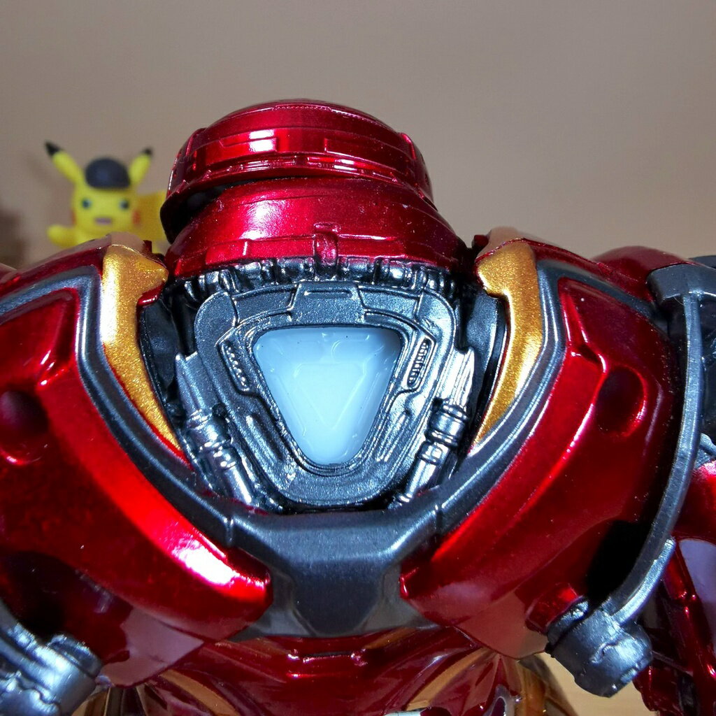 ISONA 20公分正版漫威公仔 復仇者聯盟公仔 鋼鐵人公仔 MK44反浩克 裝甲 鋼鐵人可動版人偶公仔 眼睛胸口可發光 6