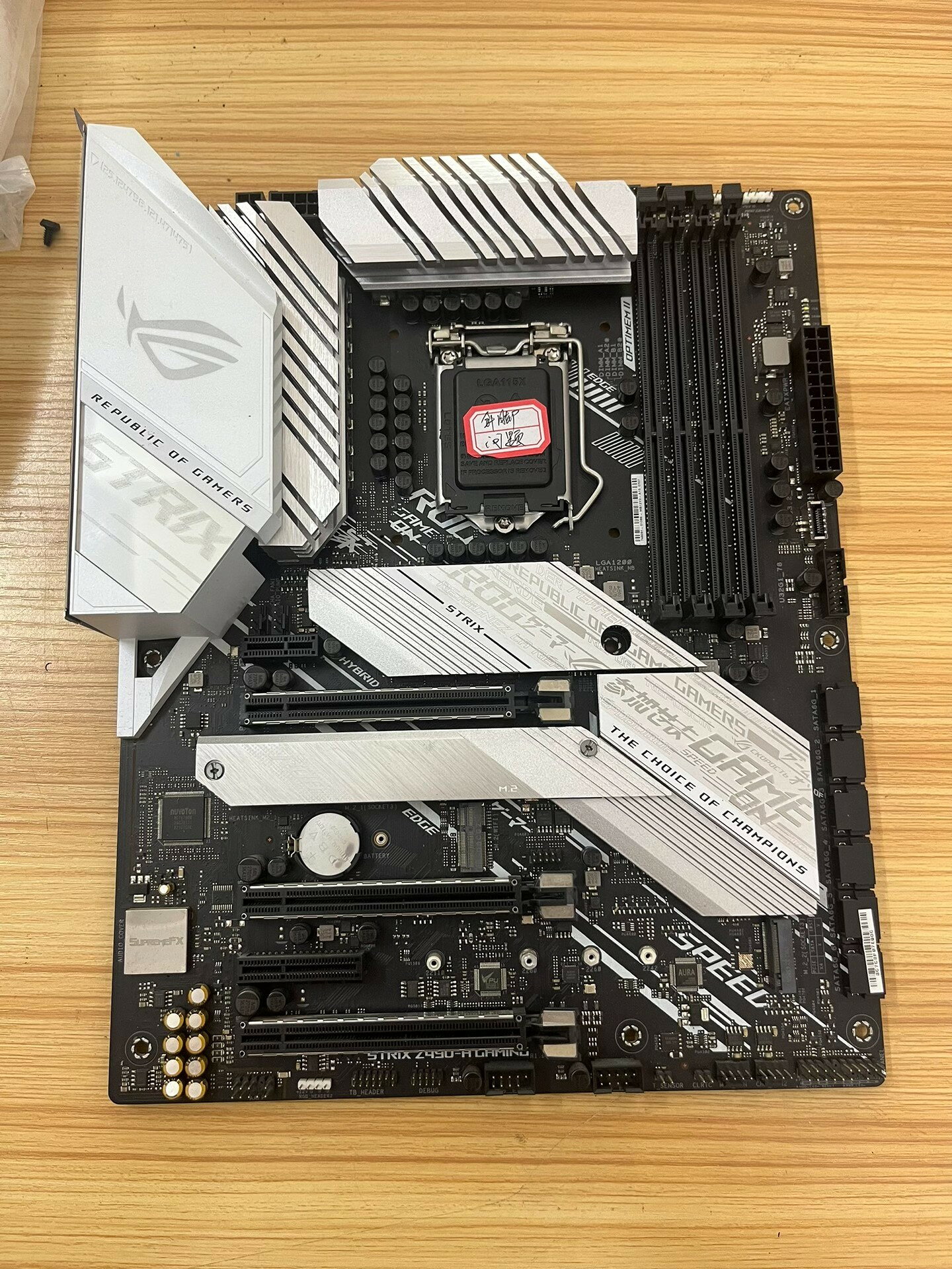 華碩ROG STRIX Z490-A GAMING主機板 LGA1200 DDR4 支持英特爾CPU 介面齊全 功能正常 實物拍攝 帶擋板 針腳歪不影響使用 可驗貨
