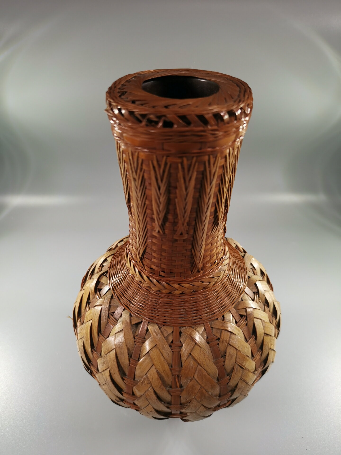 UF12-10 日本美術 古織部 織部焼 双魚耳 花入 花瓶 華道具 花器 時代物 古物 (織部)｜売買されたオークション情報、Yahoo!オークション(旧ヤフオク!)  の商品情報をアーカイブ公開 - オークファン（aucfan.com）