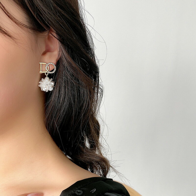 高級輕奢耳環2021年新款潮設計感大氣網紅同款耳釘珍珠花朵耳飾女