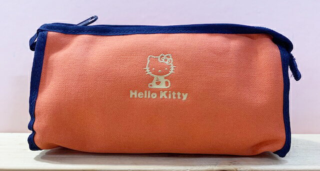 【震撼精品百貨】Hello Kitty 凱蒂貓 日本SANRIO三麗鷗KITTY化妝包/筆袋-橘*01553 震撼日式精品百貨